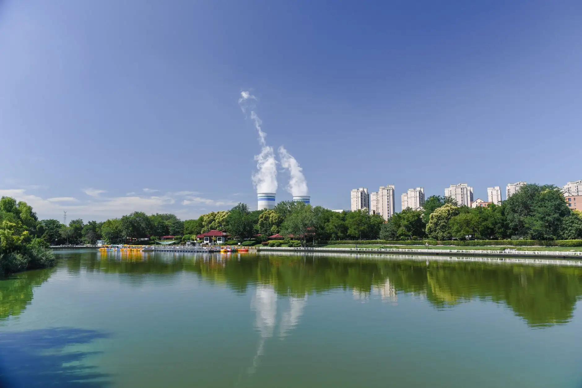 智能电子产品选型指南：重庆企业采购办公设备与数码配件的关键要点