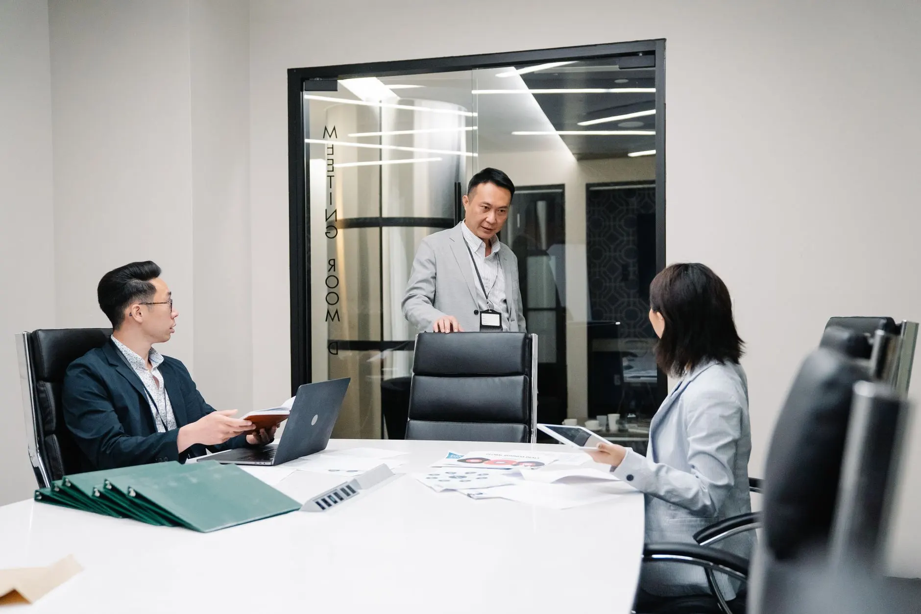 电子元器件选型指南：办公设备与数码配件采购质量管控要点
