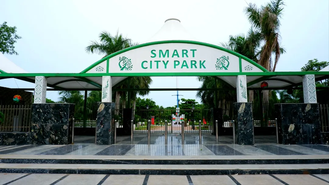 智能电子产品选购指南：企业办公设备与数码配件的搭配方案
